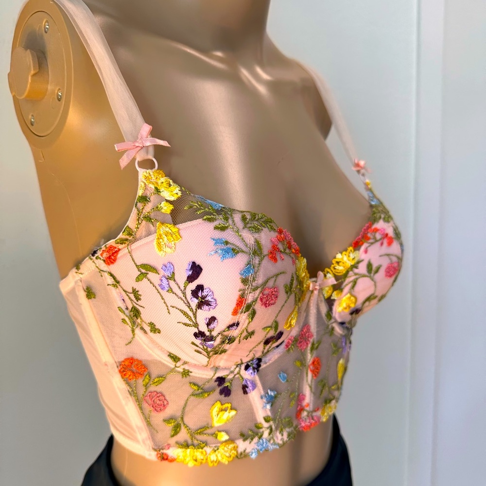 Floral Lace Crop Top